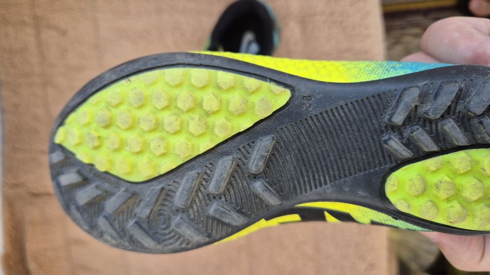 Детски футболни обувки Nike Mercurial 28 номер