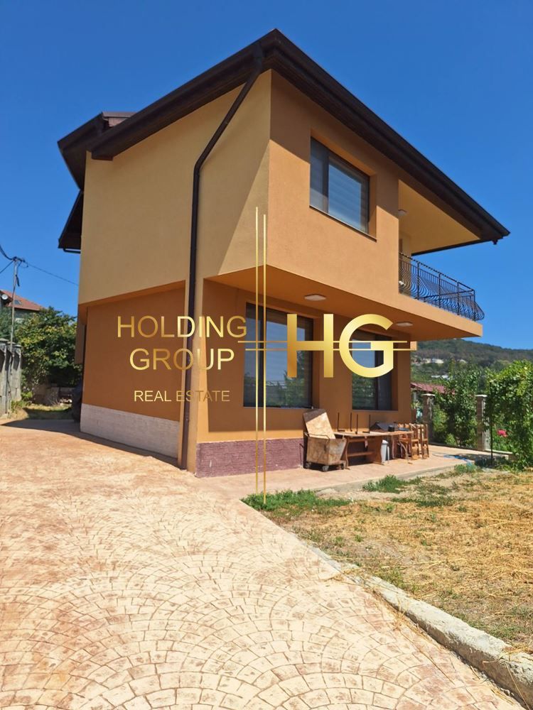 Продава се Къща в Варна, Изгрев - 250 кв.м за 1916 €/кв.м - Снимка #1