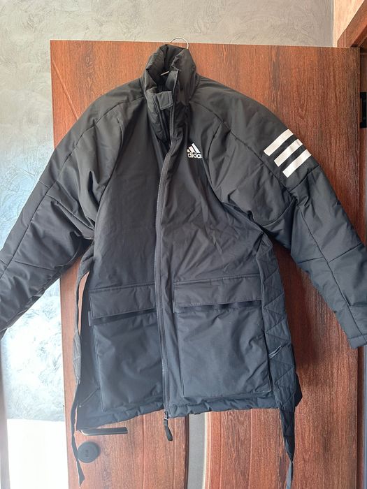 Чисто ново оригинално на Адидас