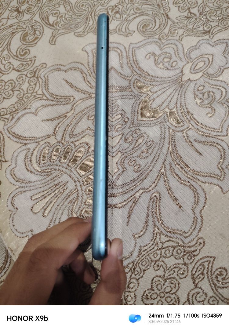 Telefon Realme C21 sotiladi 3/32 xotira