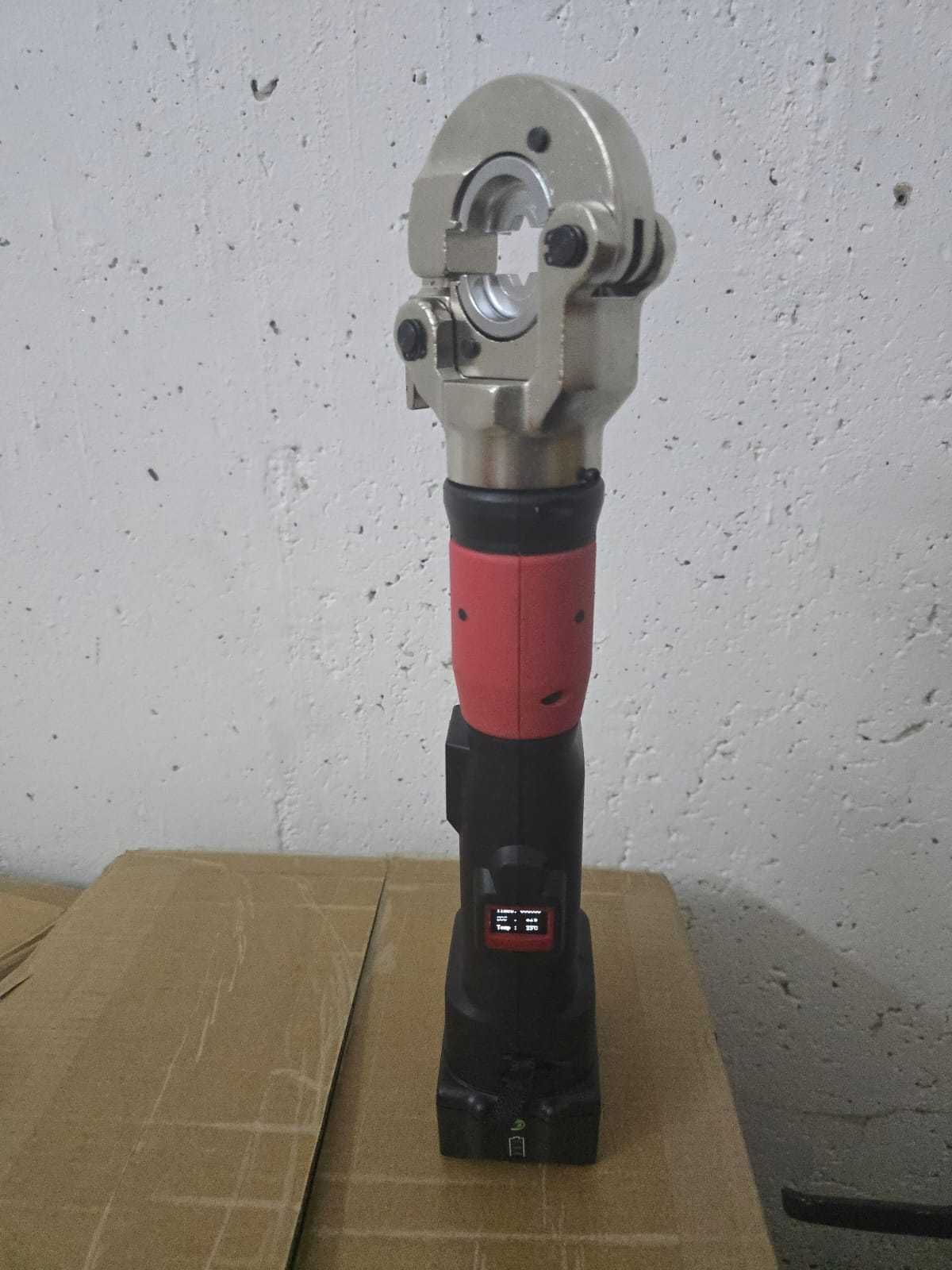 masina sertizat conectori cabluri Cu/AL, 300mmp, 2 baterii 5AH