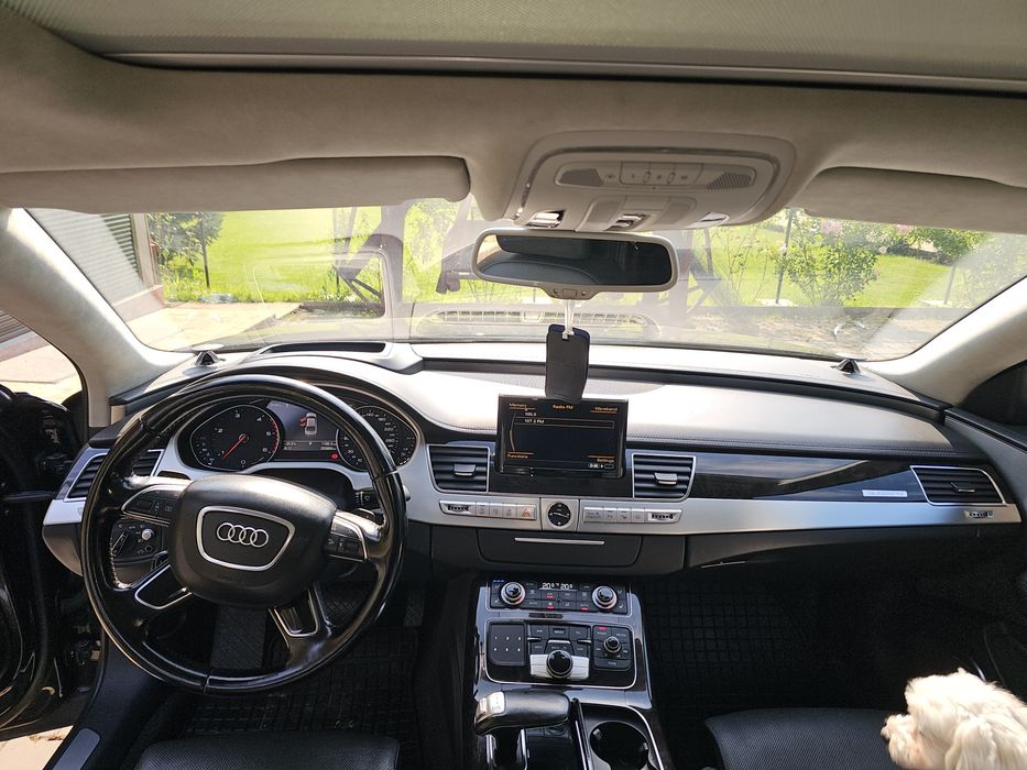 Vând Audi A 8L Prezident.2015 motor 3000. Full !!! Accept variante +-