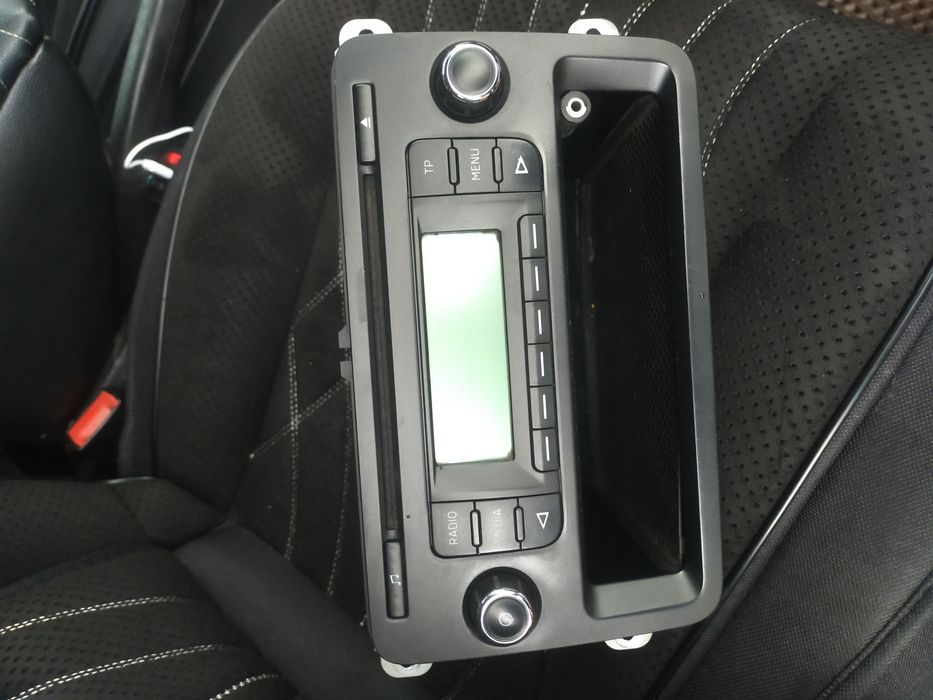 Магнитофон от шкоды