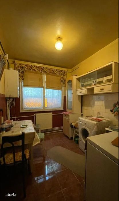 De vanzare apartament cu 3 camere semi. in Galati, Centru