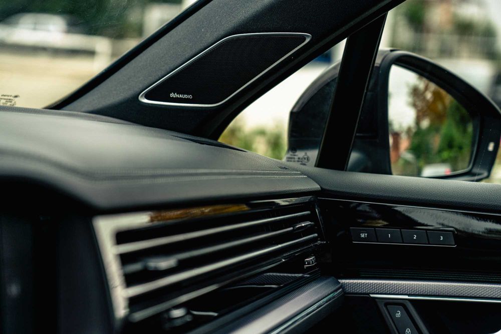 VW Touareg R Line   2020   primul proprietar