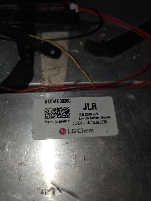 Baterii 2 buc litiu-ion de 220a/ buc