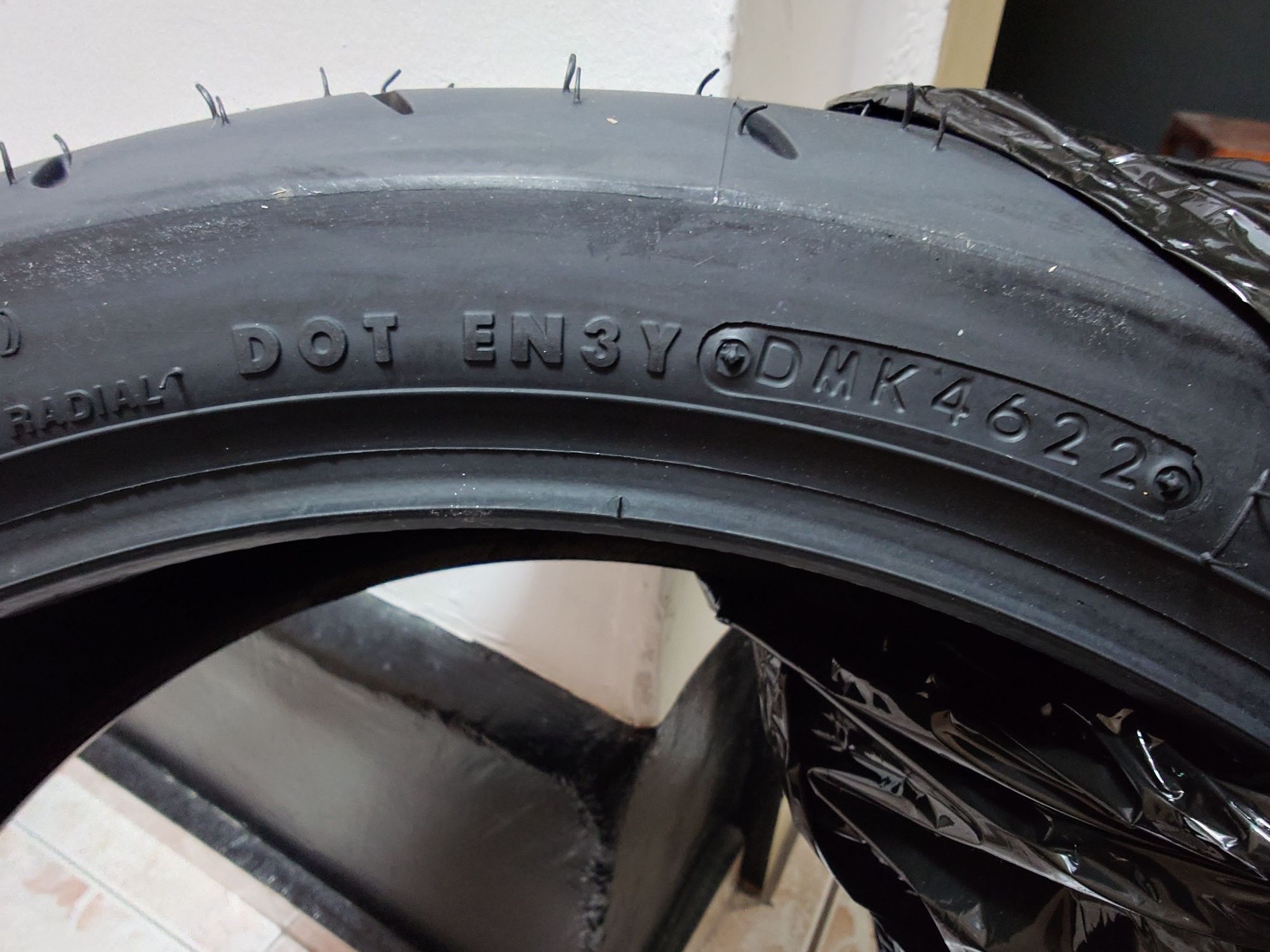 Bridgestone Batalax by 016 pro 160/60/17