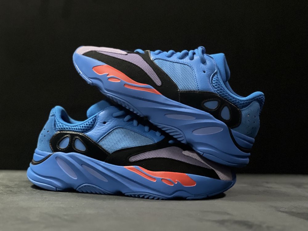 Adidasi Adidas Yeezy 700 Blue