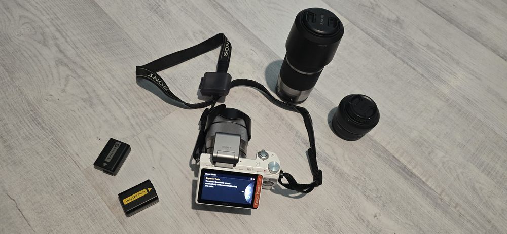 Sony Nex 5r + Obiectiv Sony E-mount 55-210 Sigma 19mm F.28