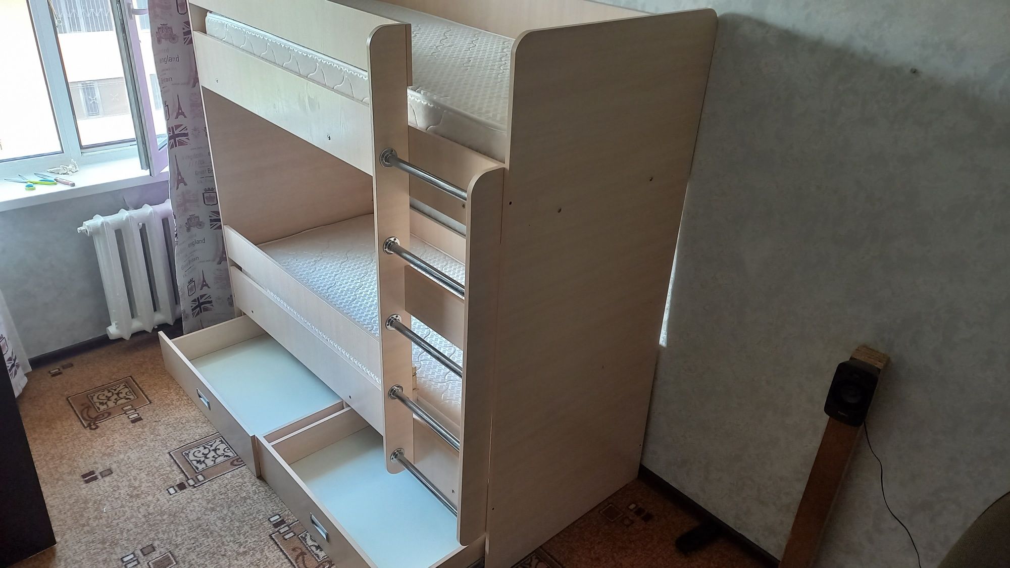 ПРОДАМ. Двух  Ярусную кровать