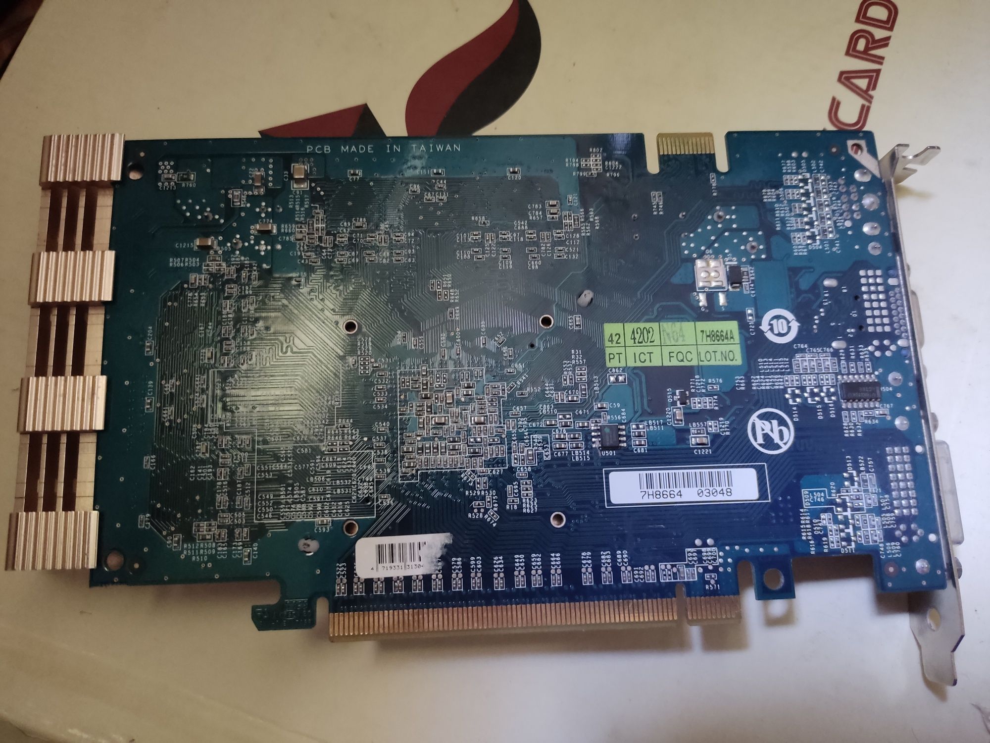 Продам видеокарту gigabyte gv nx85t256h