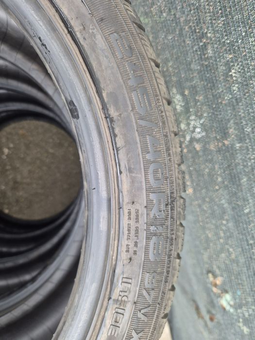 245 40 18 Nokian iarna