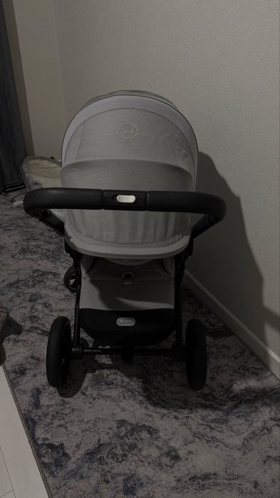 Продам коляску Cybex