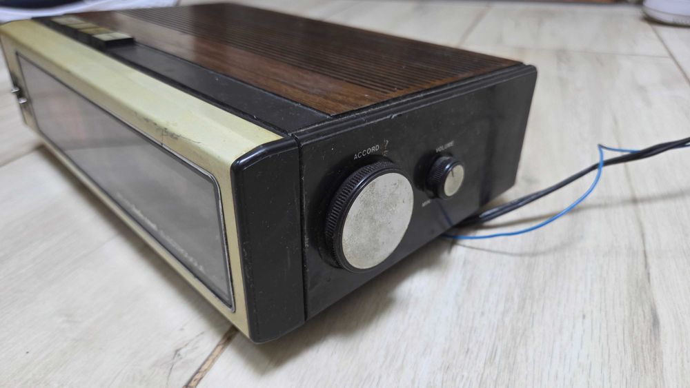 Radio romanesc Revell (Tempo) Tehnoton