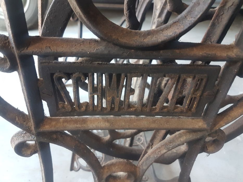 Masina de cusut Singer