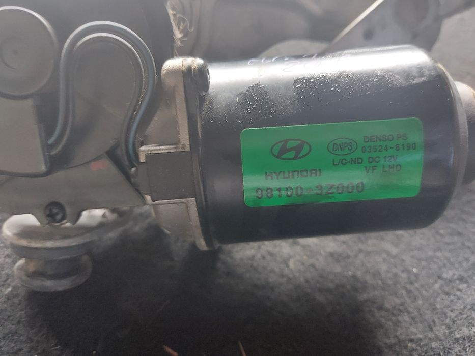 Ansamblu stergatoare cu motoraș brat stergator hyundai i40 98100-3z000