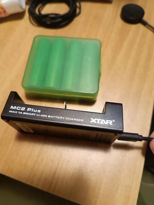 Acumulatori 18650 Sony cu incarcator