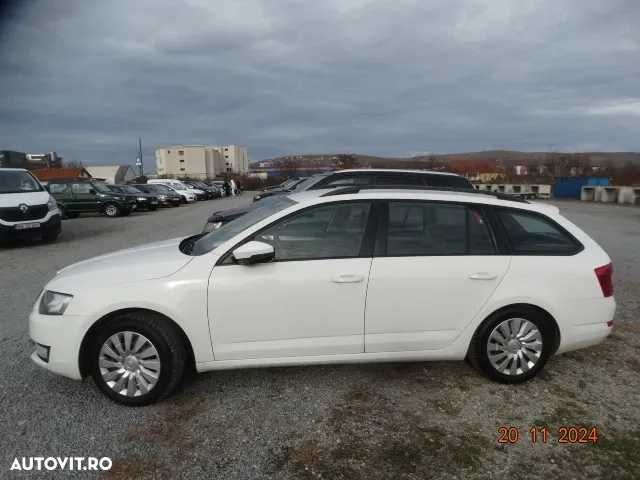 Skoda Octavia Combi Diesel 2.0 TDI Style