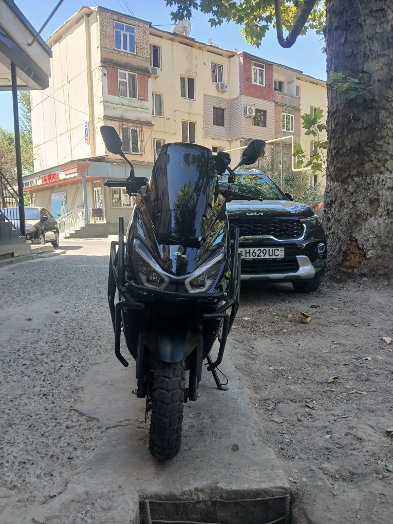 Skuter sotiladi srochna tiger 150 kub