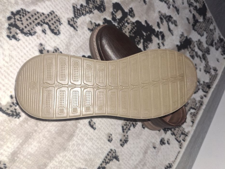 Продаётся мужской обувь