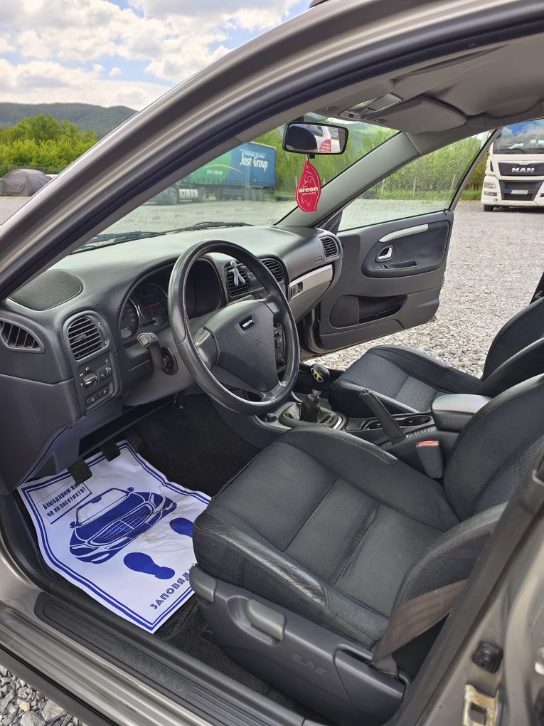 Volvo v40 1.9 115 коня
