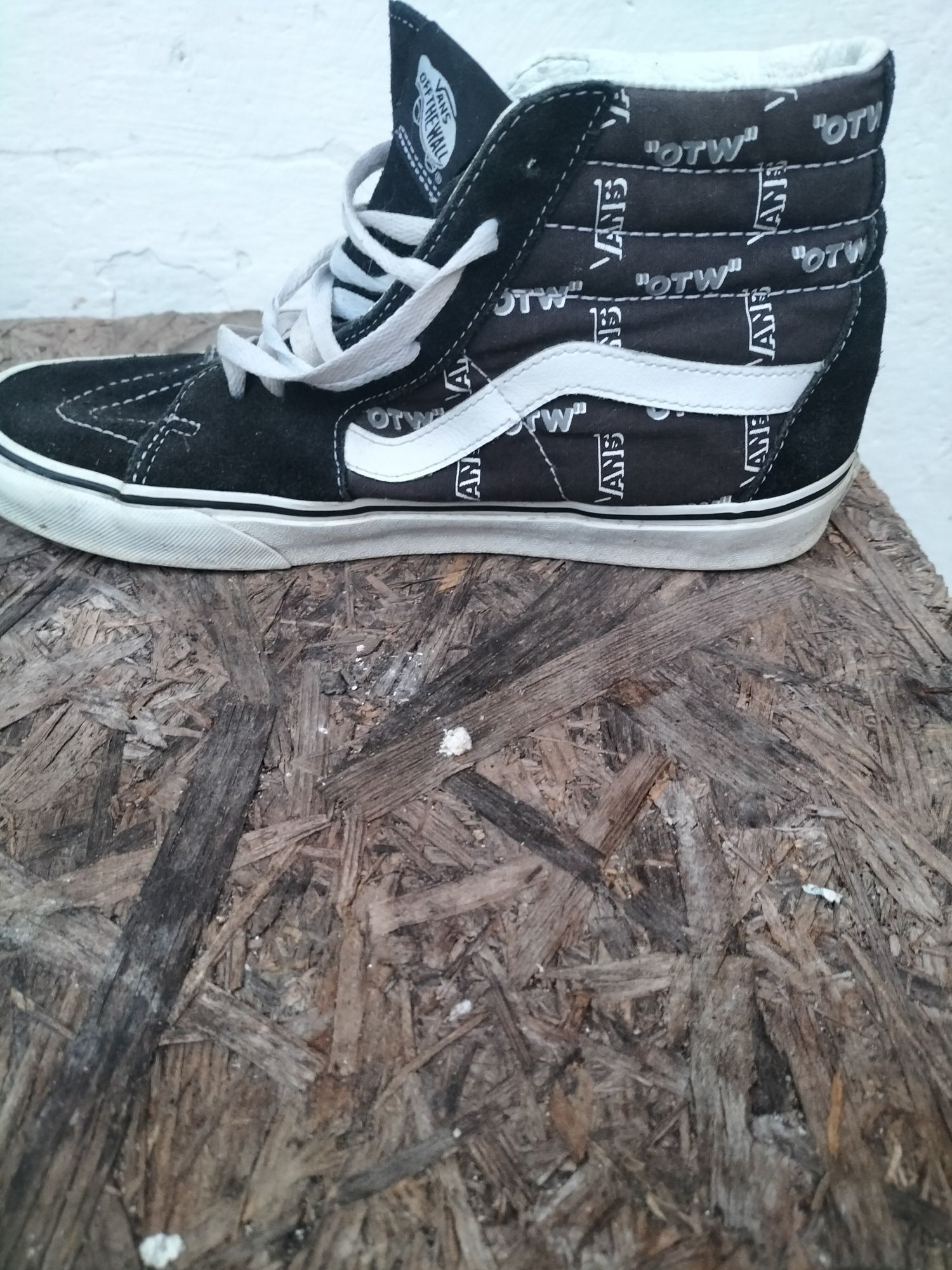 teniși converse 42,5