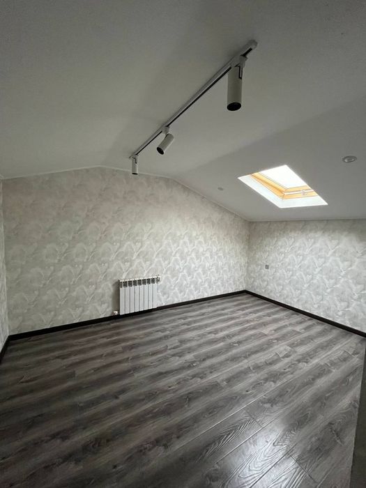 Котедж новый 4ком.2эт.с ремонтом.Двор,заезд для машины.Шумиловский гор