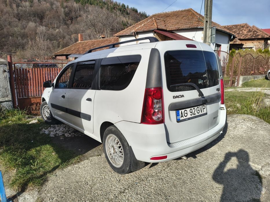 Logan MCV GPL 2012 1.6 mpi