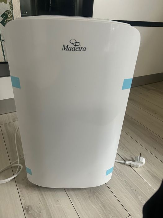 Vând dexumificator aer