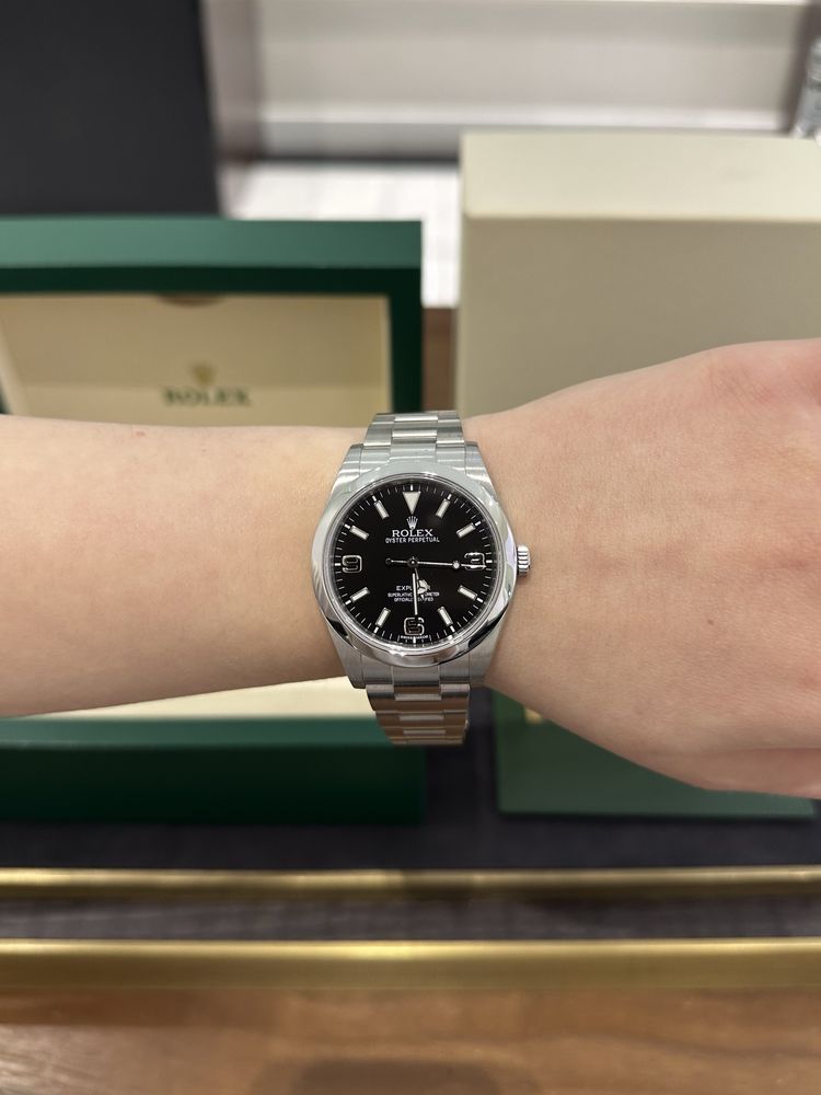 Rolex Explorer 39mm Steel 214270