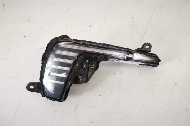 ДРЛ Дневна Светлина Дясна Страна LED Оригинален Повреден Ауди / Audi Q