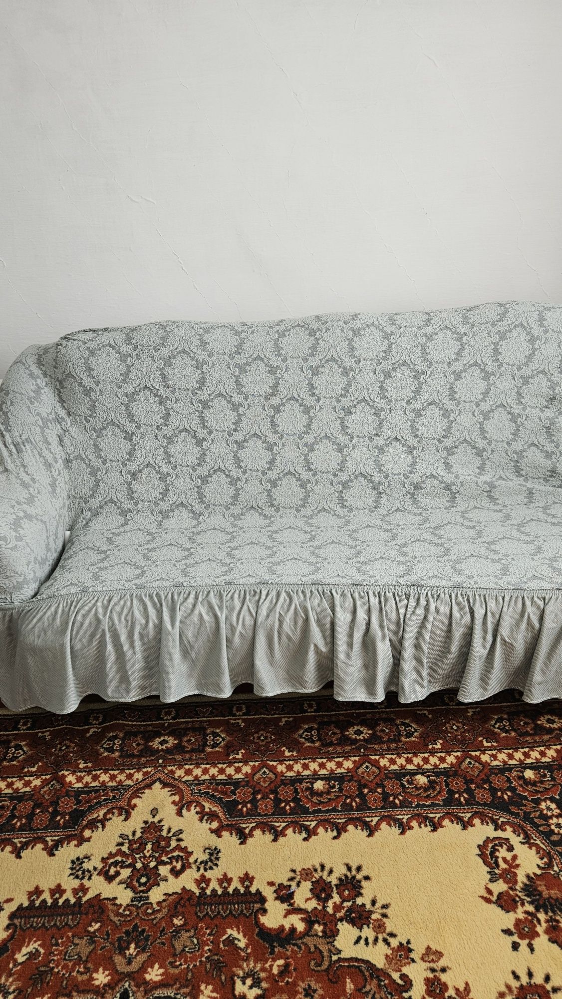 Продам диван с дивандеком