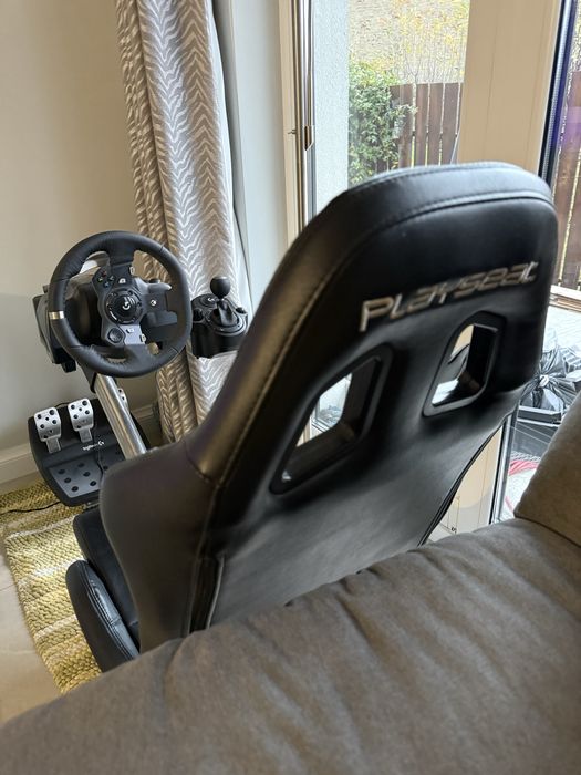 Scaun Playseat Evolution + volan Logitech G920 + schimbator