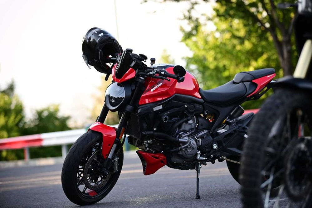 Ducati Monster Plus 937