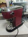 Expresor cafea DeLonghi este incomplet,dar funcțional