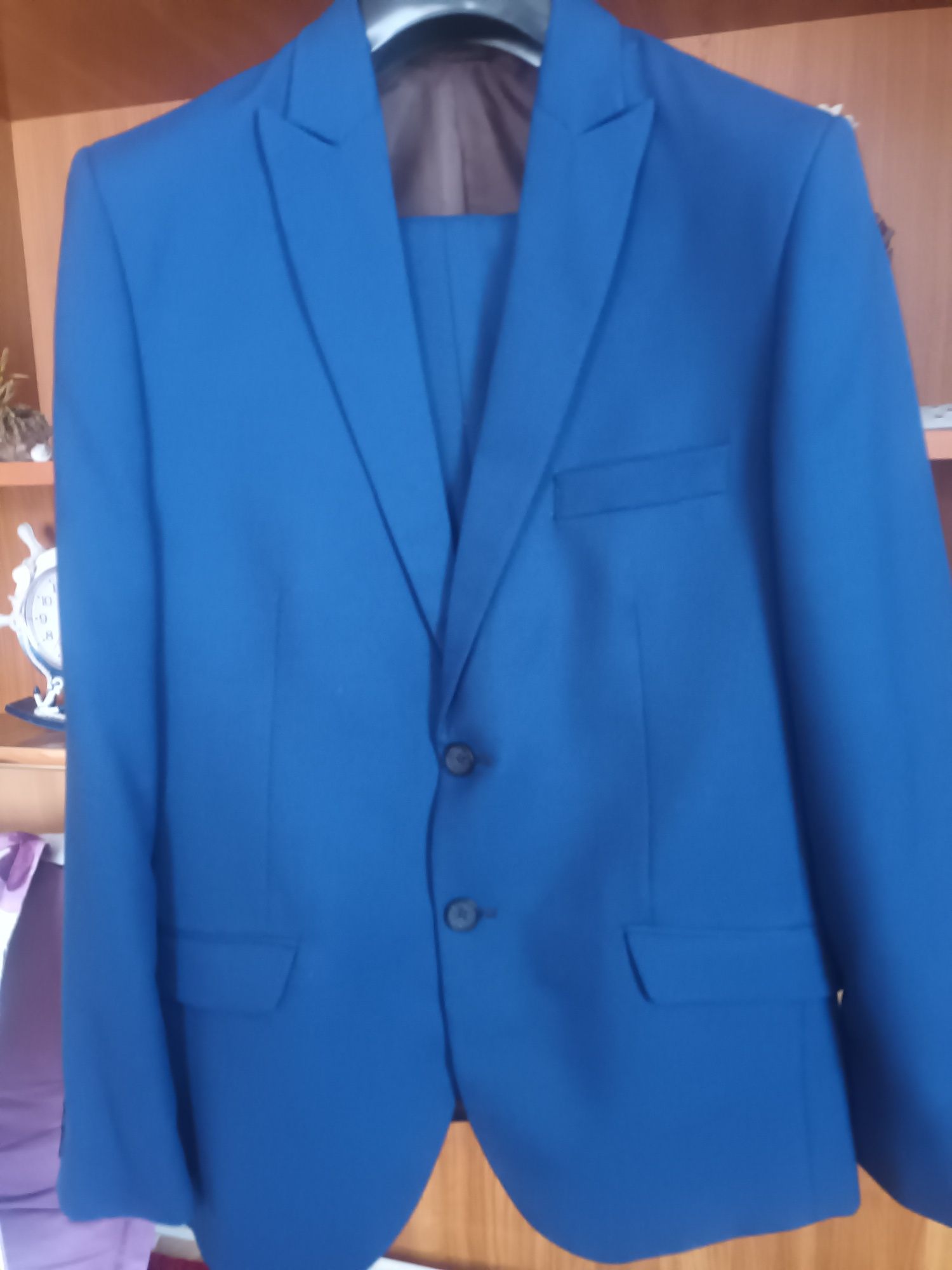 Costum barbatesc