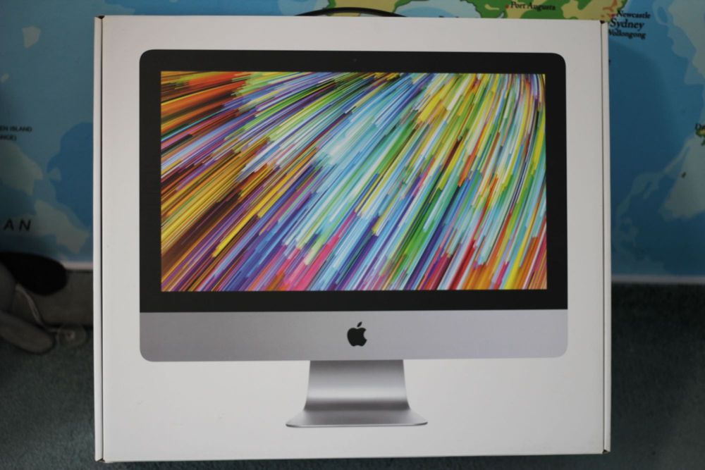 iMac 21.5'' Retina 4K 2019 + DVD + Mouse + Tast