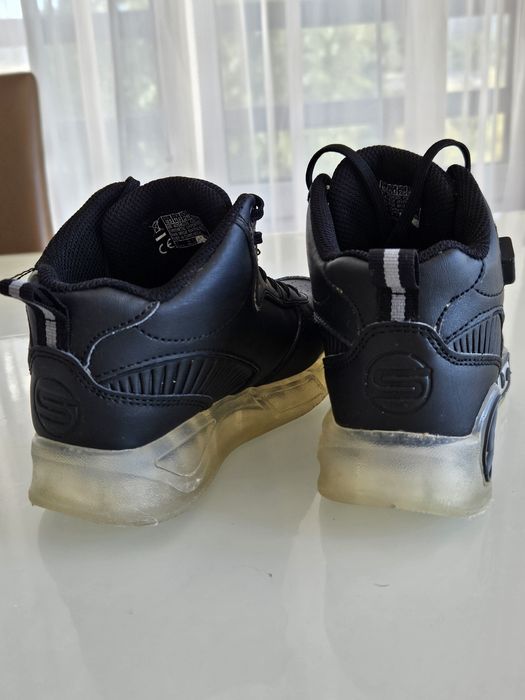 Светещи Skechers кецове боти 29 номер
