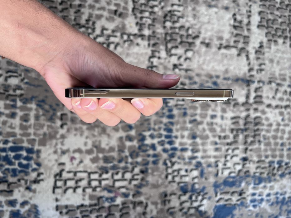 iPhone 14 pro max GOLD