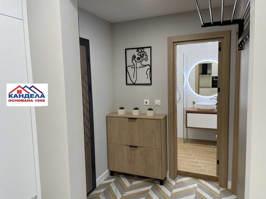 Продава се Двустаен апартамент в Пловдив, Остромила - 70 кв.м за 1856 €/кв.м - Снимка #3