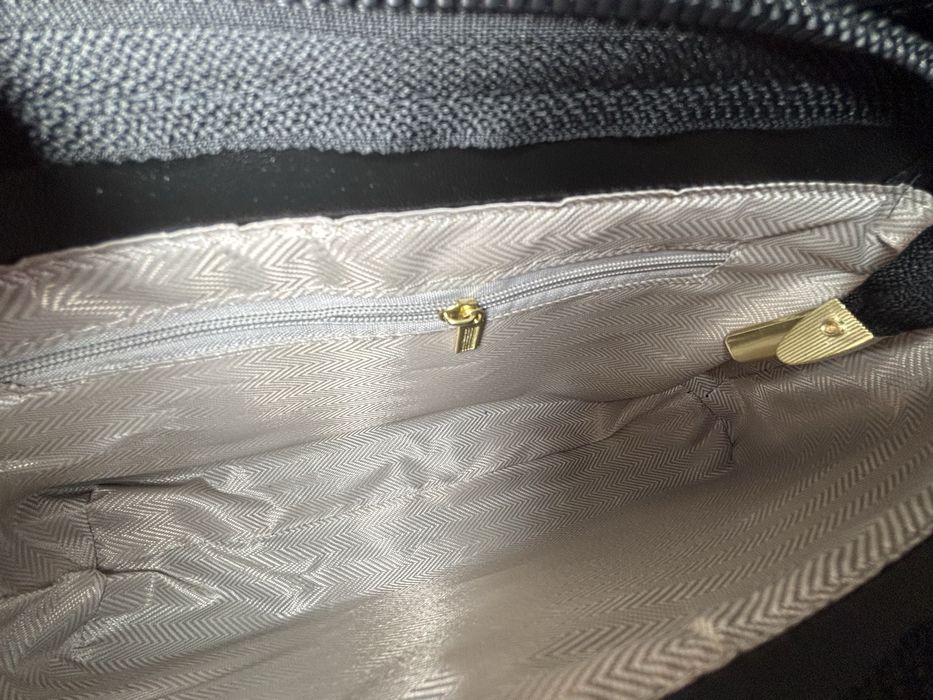 Кожена чанта ivsen loran черна-червена