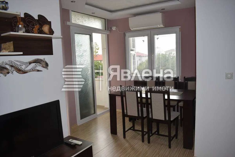 Продава 2-ст., гр. Ахтопол, Център