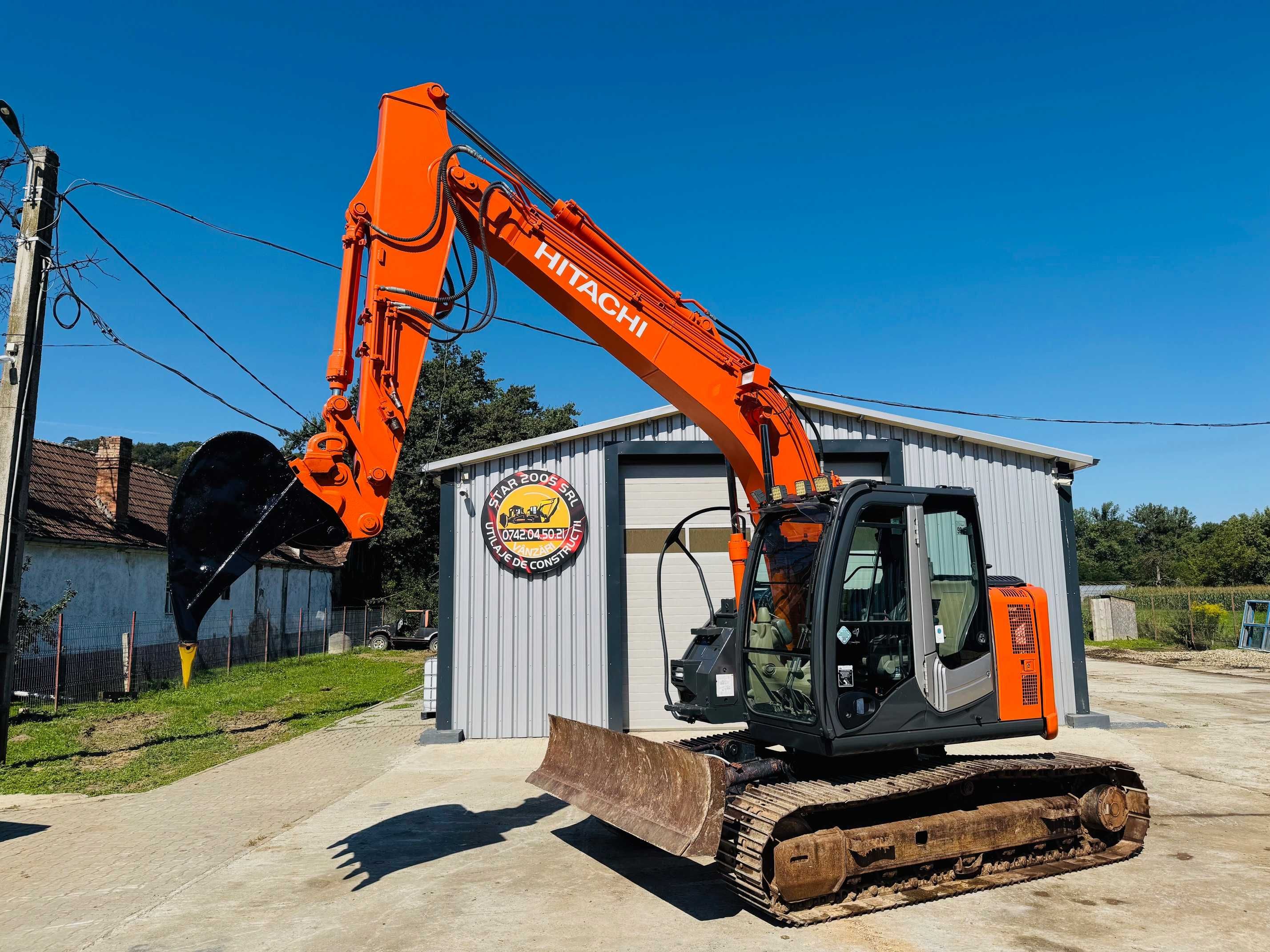 Excavator senile cu lama Hitachi ZX 135, an 2010, 15 tone, 3 cupe, TOP