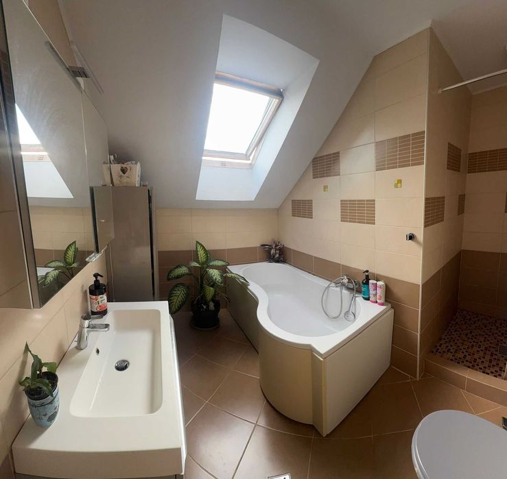 Casa 4 camere + teren 970 Mp