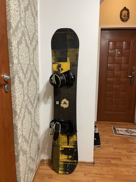 Placa snowboard burton 165 cm wide cu legaturi burton