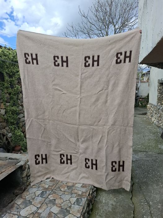 Старо вълнено одеало подходящо за изработа на яморлук