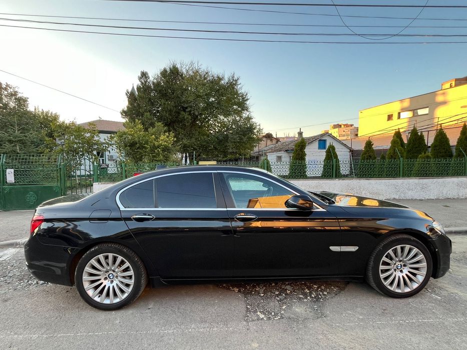 BMW seria7 3.0 313 cp