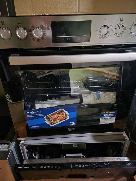 Фурна ьа вграждане с керамични котлони чисто нова Беко