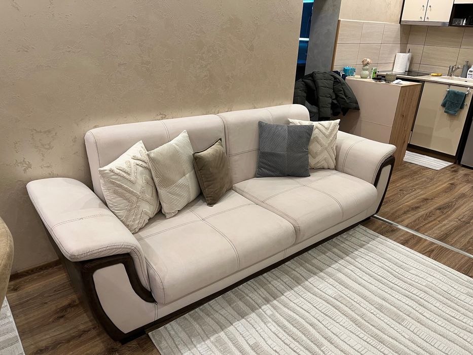 Разтегателен диван