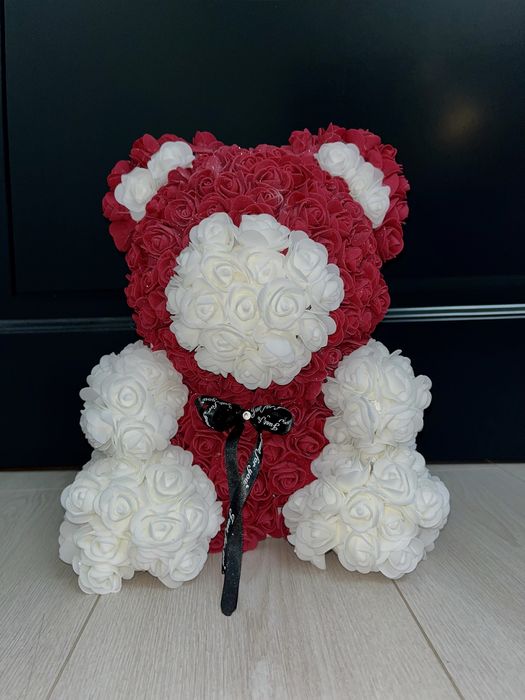 Ursulet din flori de spumă.